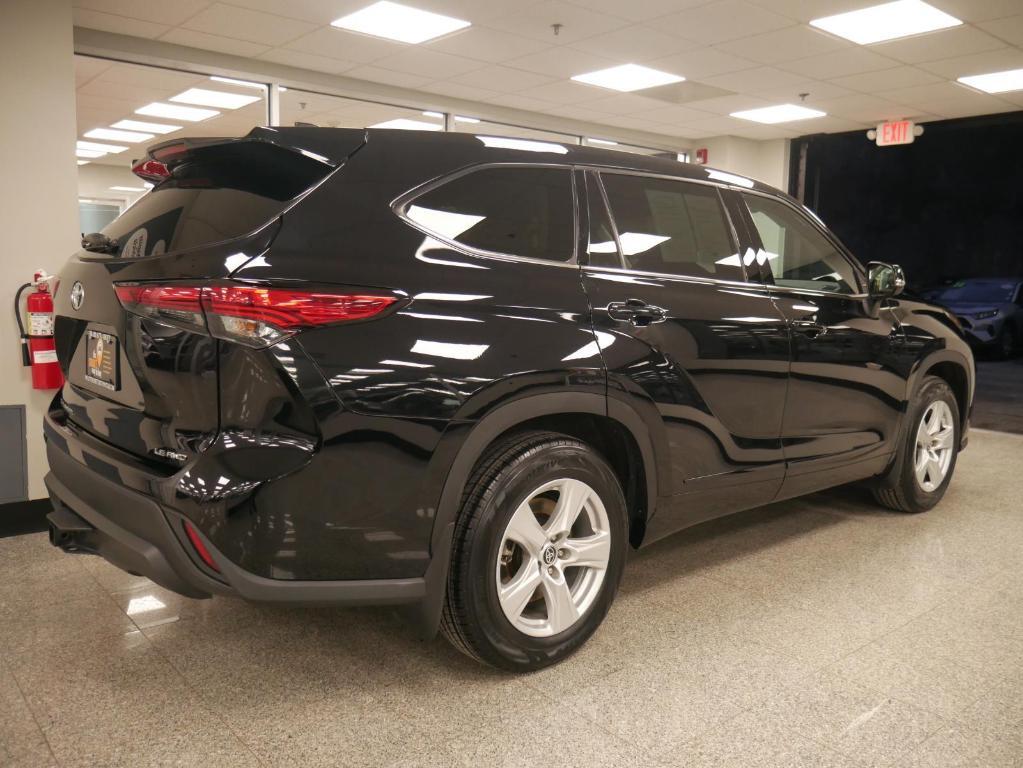 used 2022 Toyota Highlander car, priced at $32,388