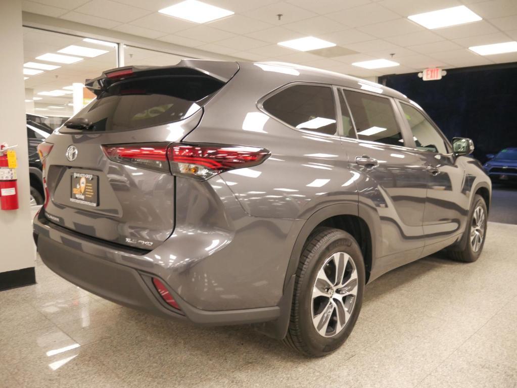 used 2024 Toyota Highlander car, priced at $43,988