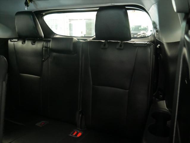 used 2021 Toyota Highlander car, priced at $32,888