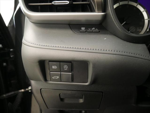 used 2023 Toyota Highlander car, priced at $34,888