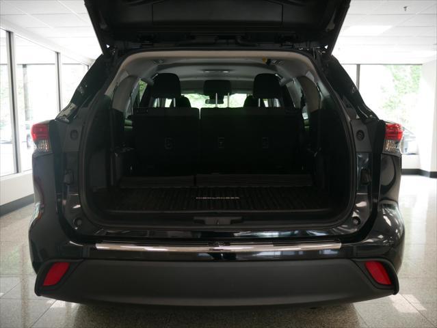 used 2023 Toyota Highlander car, priced at $34,888