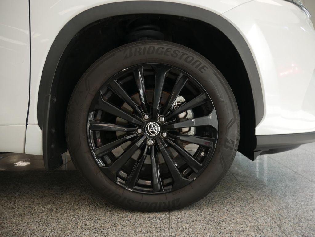 used 2023 Toyota Highlander car, priced at $39,588