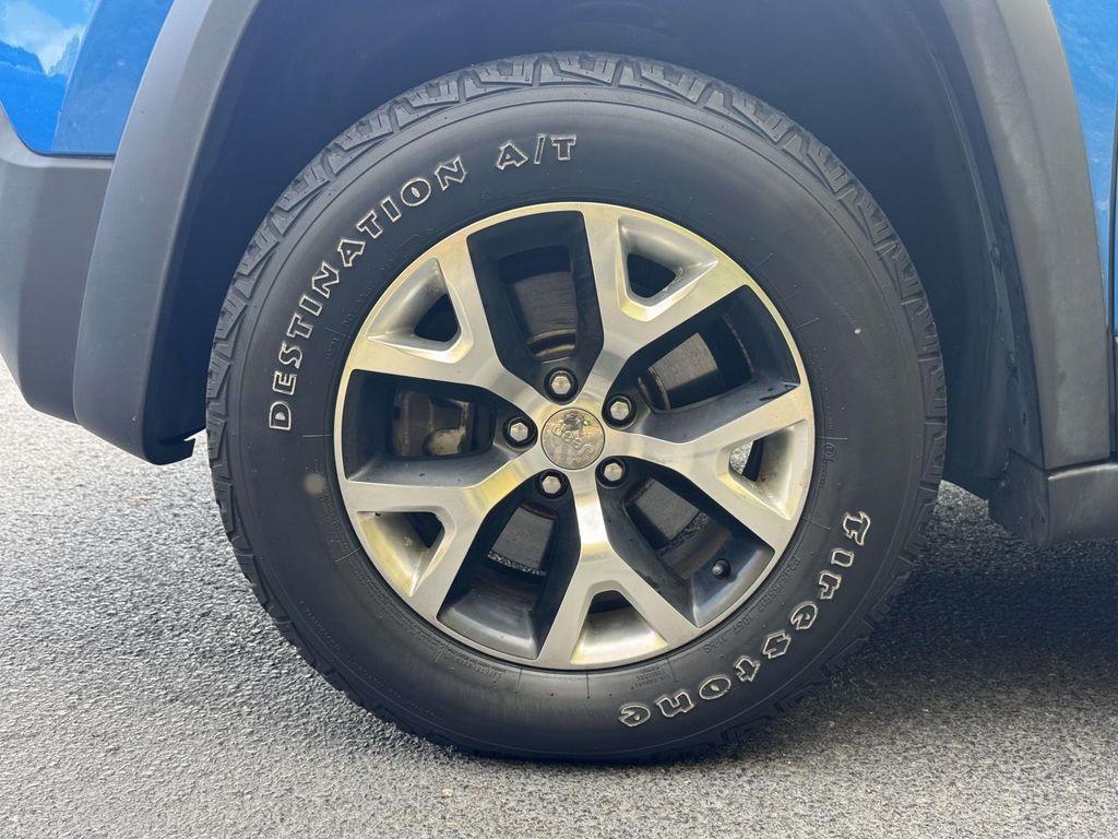 used 2017 Jeep Cherokee car, priced at $14,888