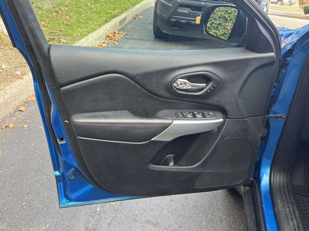 used 2017 Jeep Cherokee car, priced at $14,888