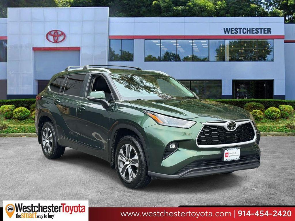 used 2023 Toyota Highlander car, priced at $27,388