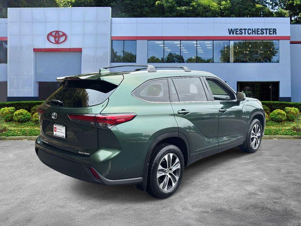 used 2023 Toyota Highlander car, priced at $26,988