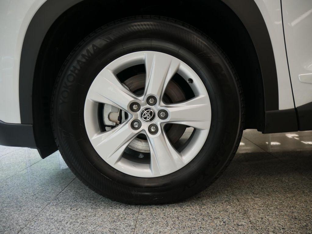 used 2025 Toyota Highlander car, priced at $44,488