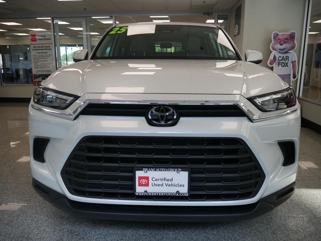 used 2025 Toyota Highlander car, priced at $44,488