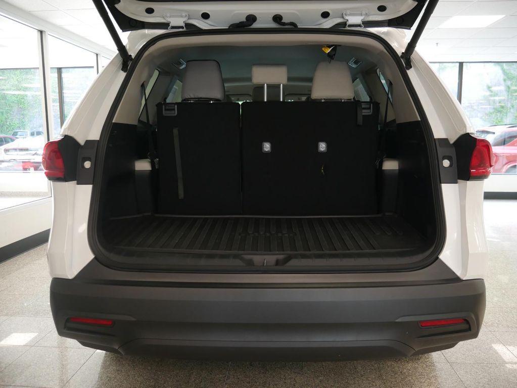 used 2025 Toyota Highlander car, priced at $44,488