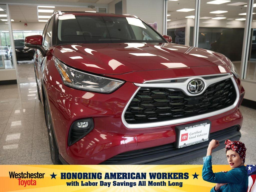 used 2021 Toyota Highlander car, priced at $33,388