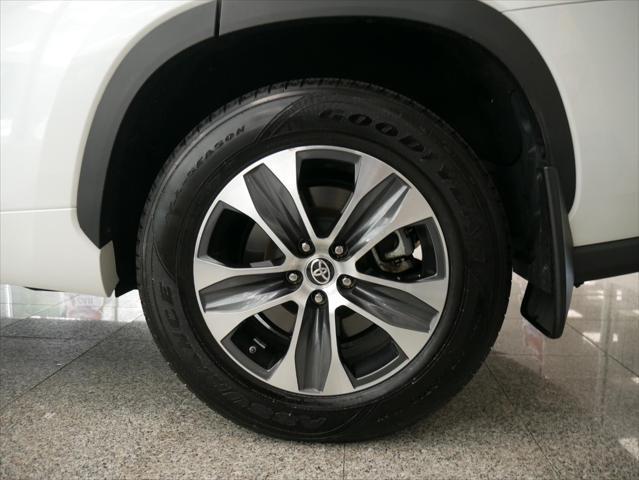 used 2022 Toyota Highlander car, priced at $34,988