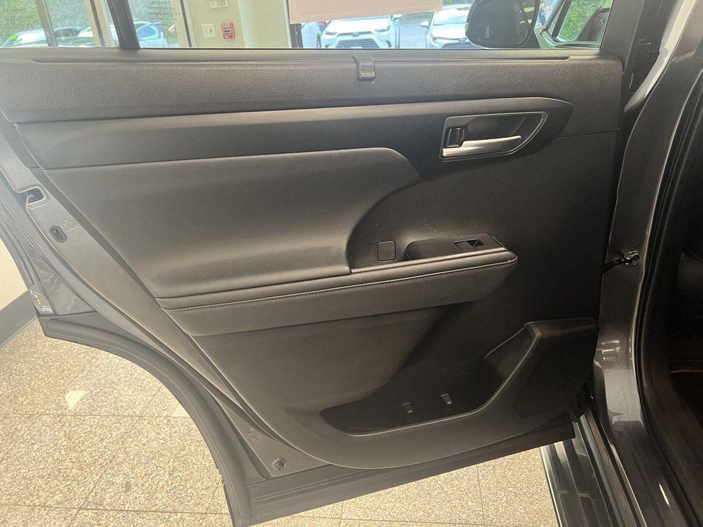 used 2023 Toyota Highlander car, priced at $39,288