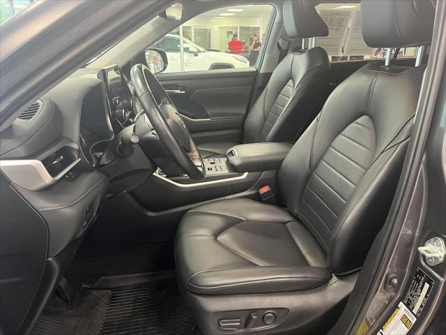 used 2023 Toyota Highlander car, priced at $40,788