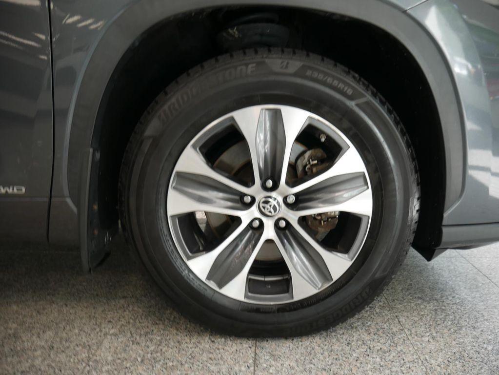 used 2021 Toyota Highlander Hybrid car, priced at $29,888
