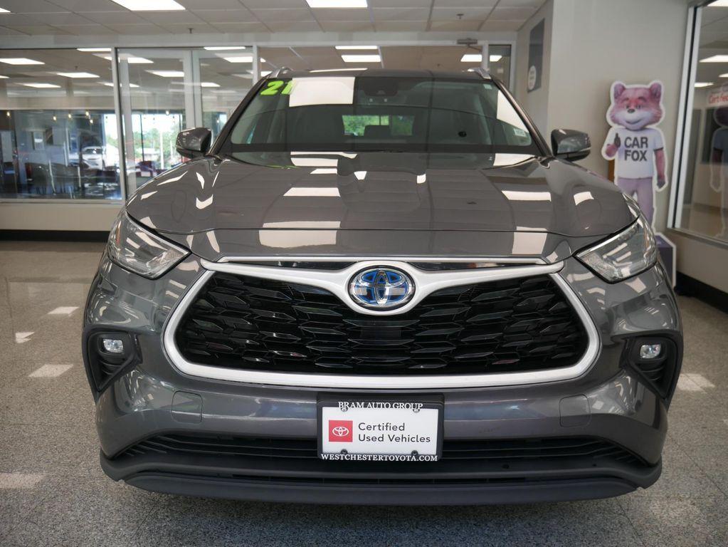 used 2021 Toyota Highlander Hybrid car, priced at $29,888