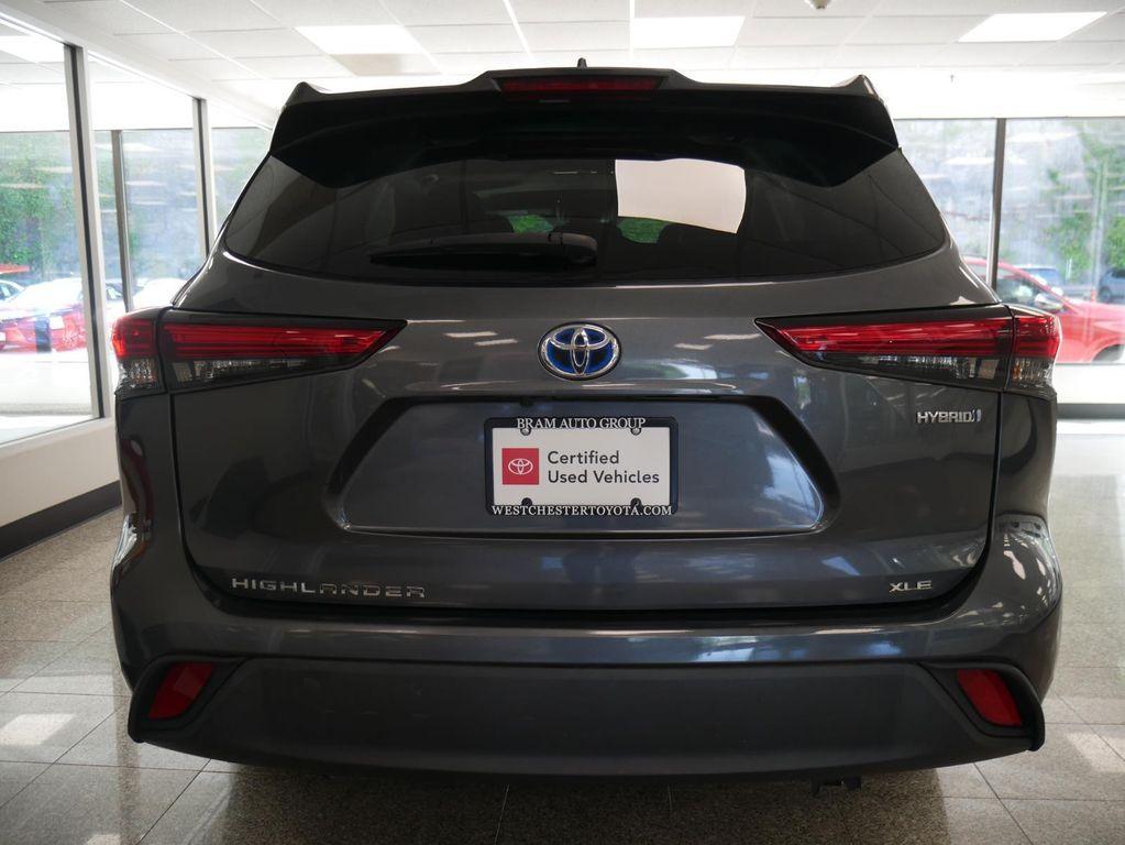 used 2021 Toyota Highlander Hybrid car, priced at $29,888