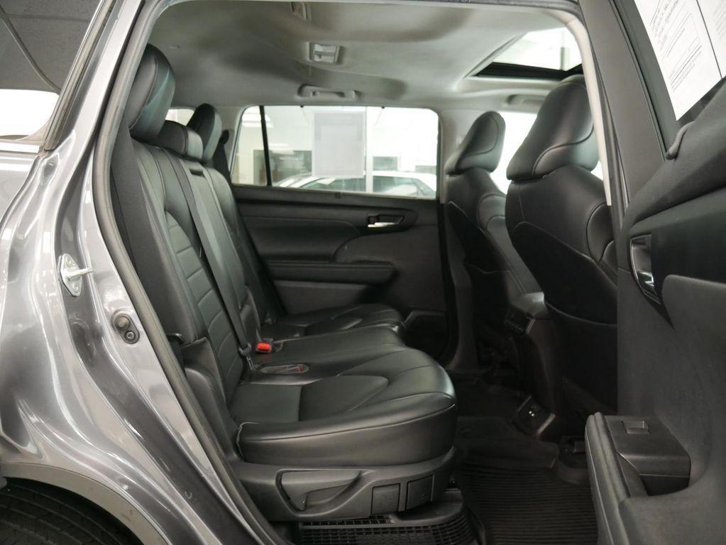 used 2021 Toyota Highlander Hybrid car, priced at $29,888