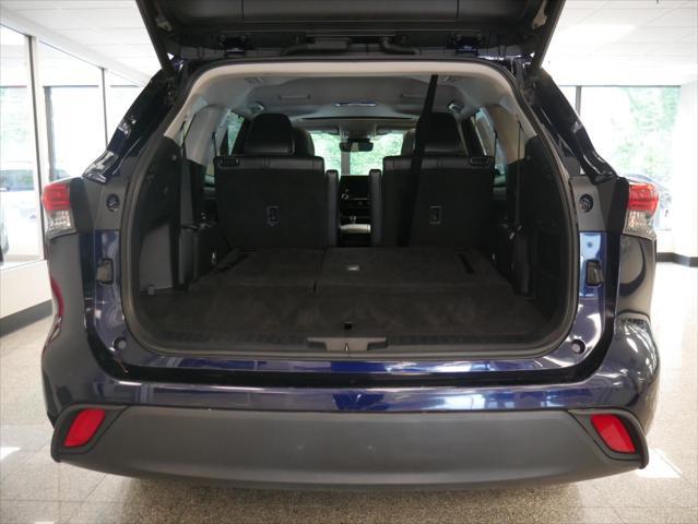 used 2023 Toyota Highlander car, priced at $37,888