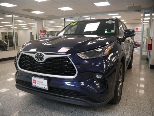 used 2023 Toyota Highlander car, priced at $37,888