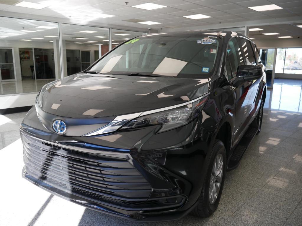 used 2024 Toyota Sienna car, priced at $65,988