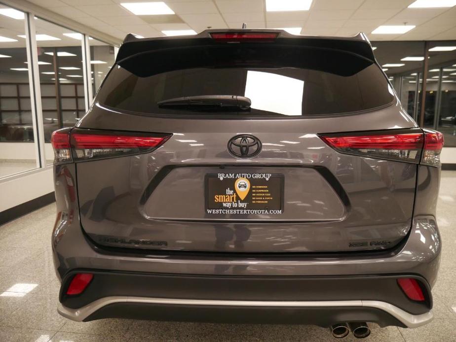 used 2022 Toyota Highlander car, priced at $41,588