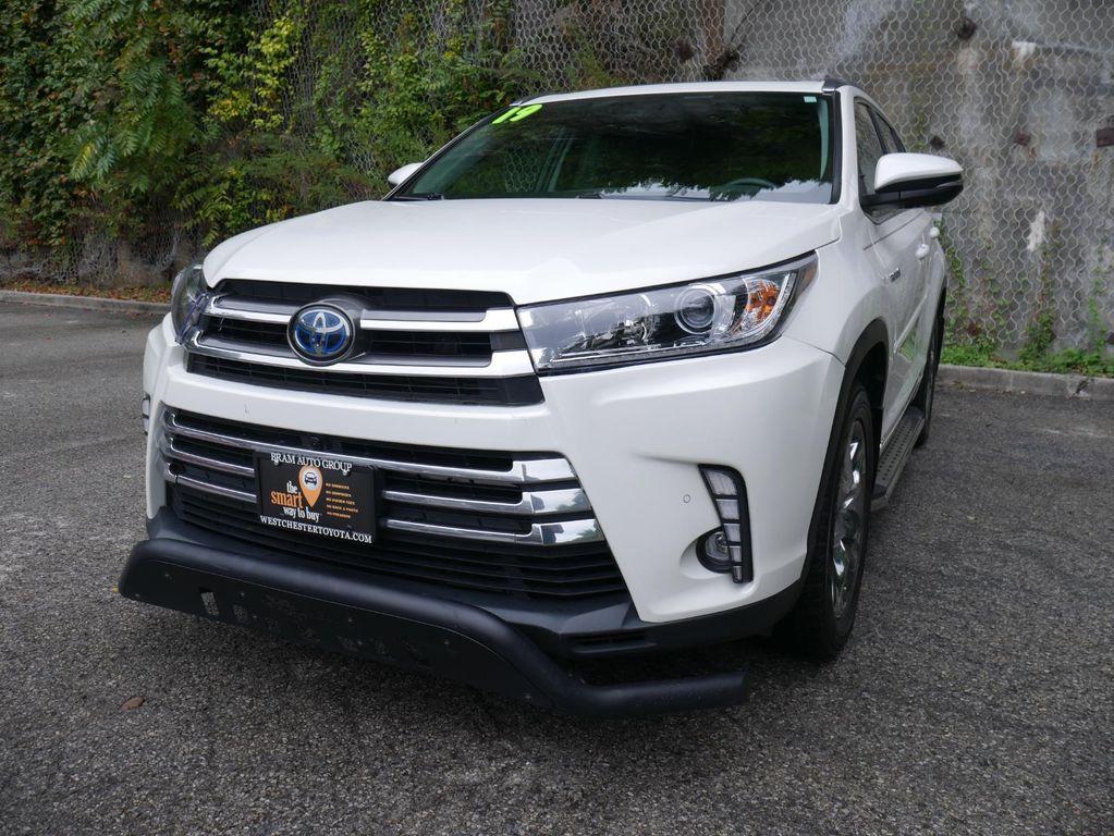 used 2019 Toyota Highlander Hybrid car, priced at $32,588