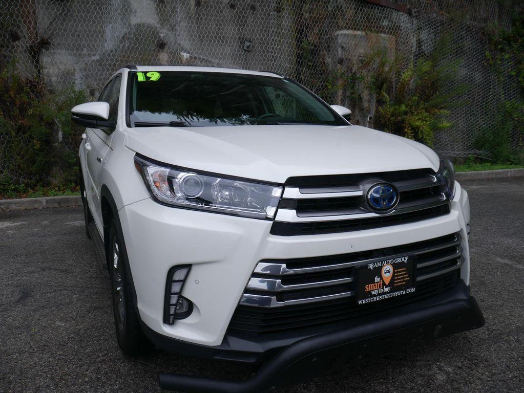 used 2019 Toyota Highlander Hybrid car, priced at $32,588