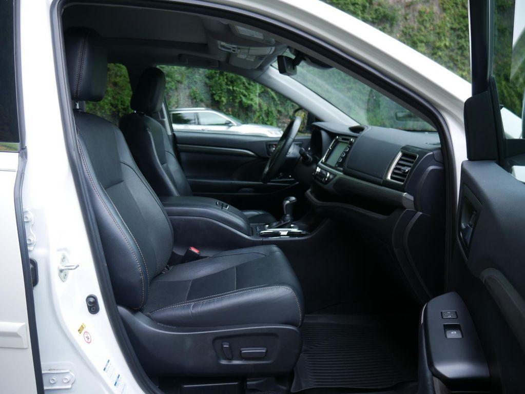 used 2019 Toyota Highlander Hybrid car, priced at $32,588