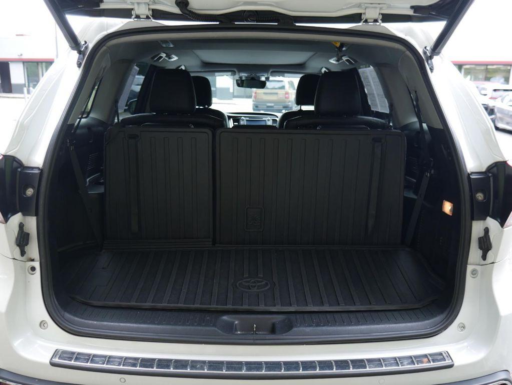 used 2019 Toyota Highlander Hybrid car, priced at $32,588
