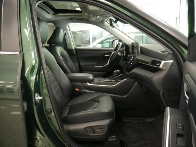 used 2023 Toyota Highlander car, priced at $38,788