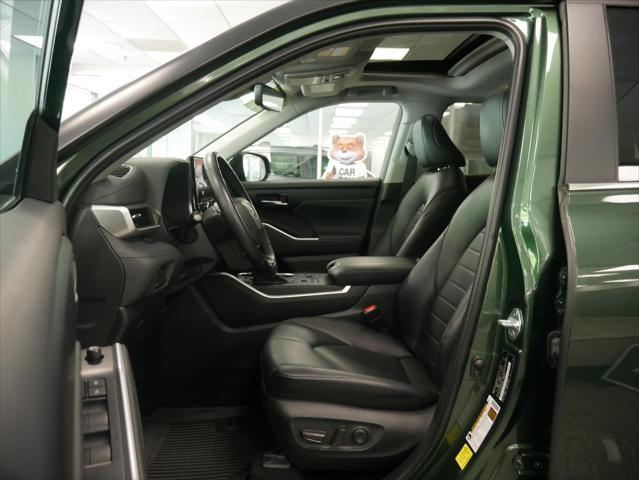 used 2023 Toyota Highlander car, priced at $38,788