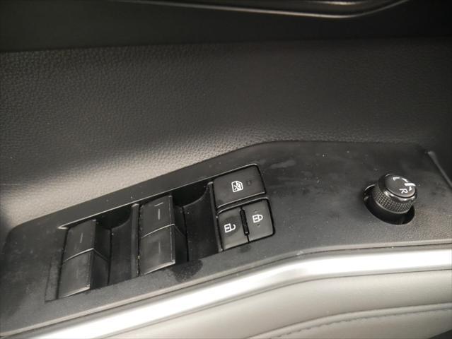 used 2022 Toyota Highlander car, priced at $33,488