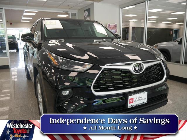 used 2022 Toyota Highlander car, priced at $33,488