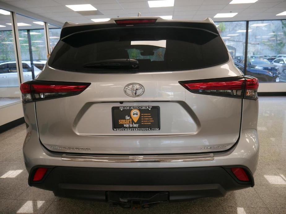 used 2022 Toyota Highlander car, priced at $35,488