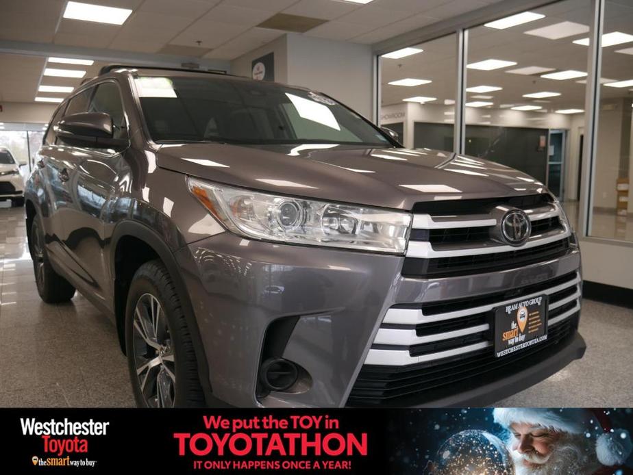 used 2019 Toyota Highlander car, priced at $26,888