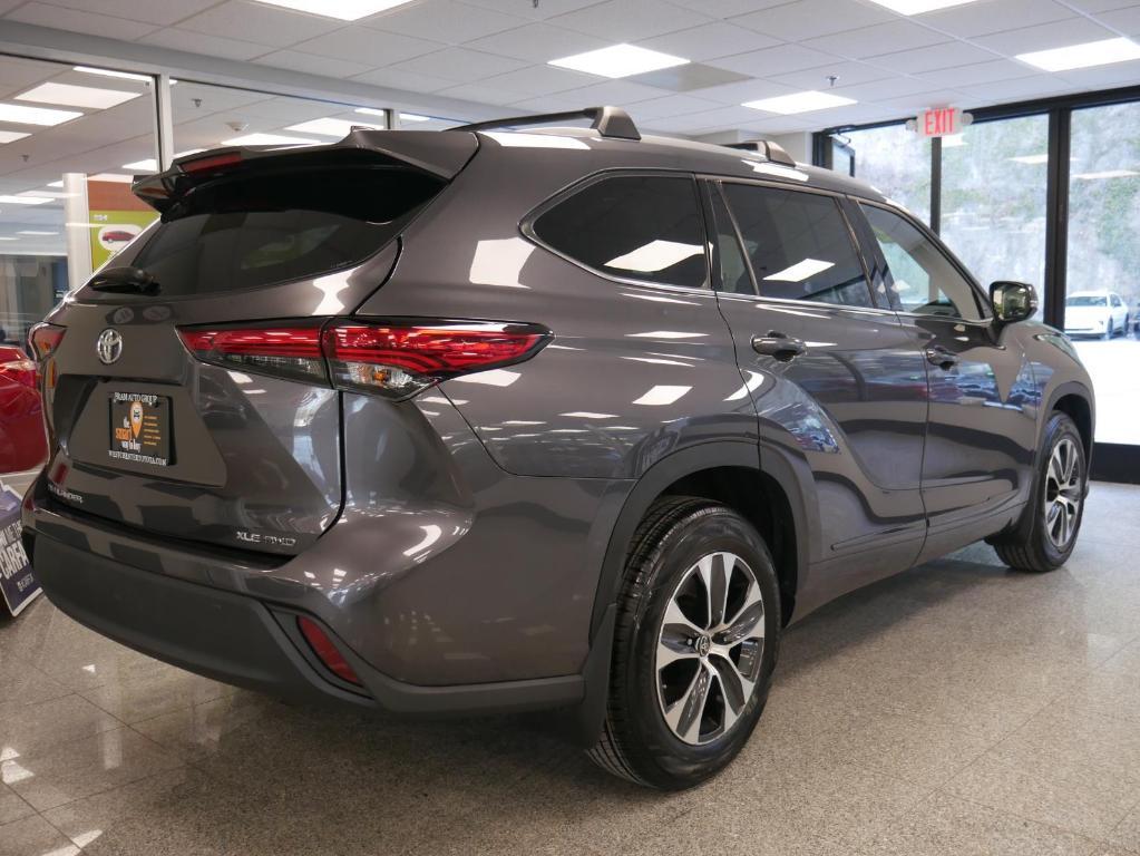 used 2022 Toyota Highlander car, priced at $35,288