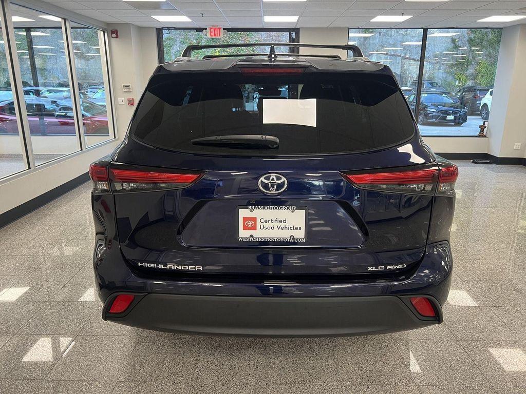 used 2022 Toyota Highlander car, priced at $34,888