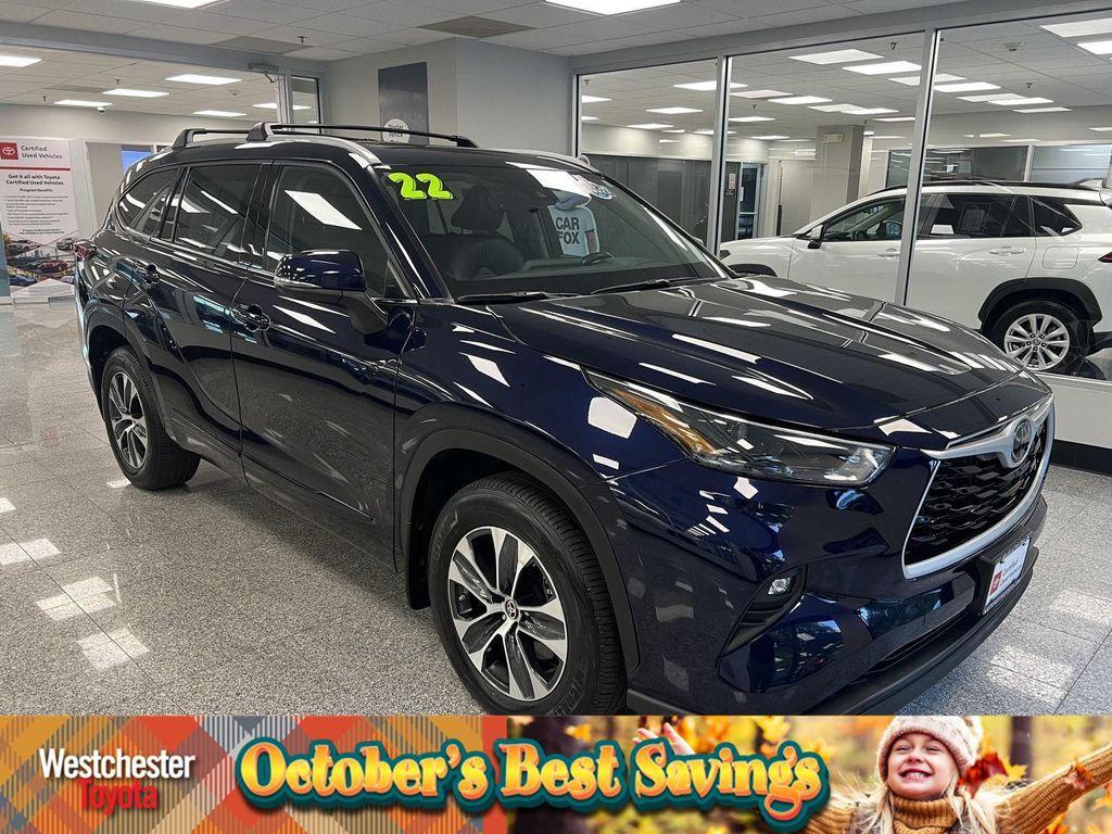 used 2022 Toyota Highlander car, priced at $34,888
