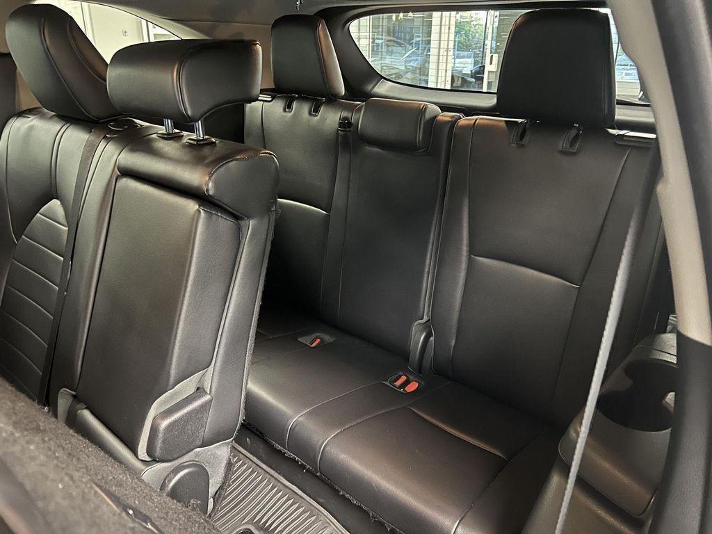 used 2022 Toyota Highlander car, priced at $34,888