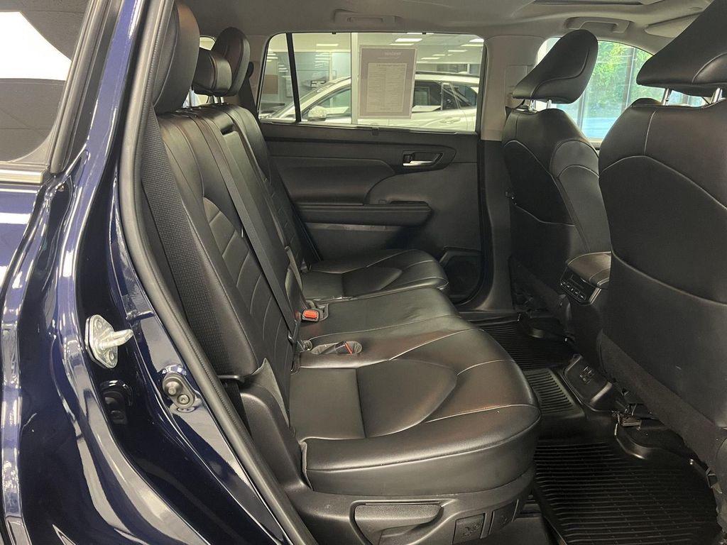 used 2022 Toyota Highlander car, priced at $34,888