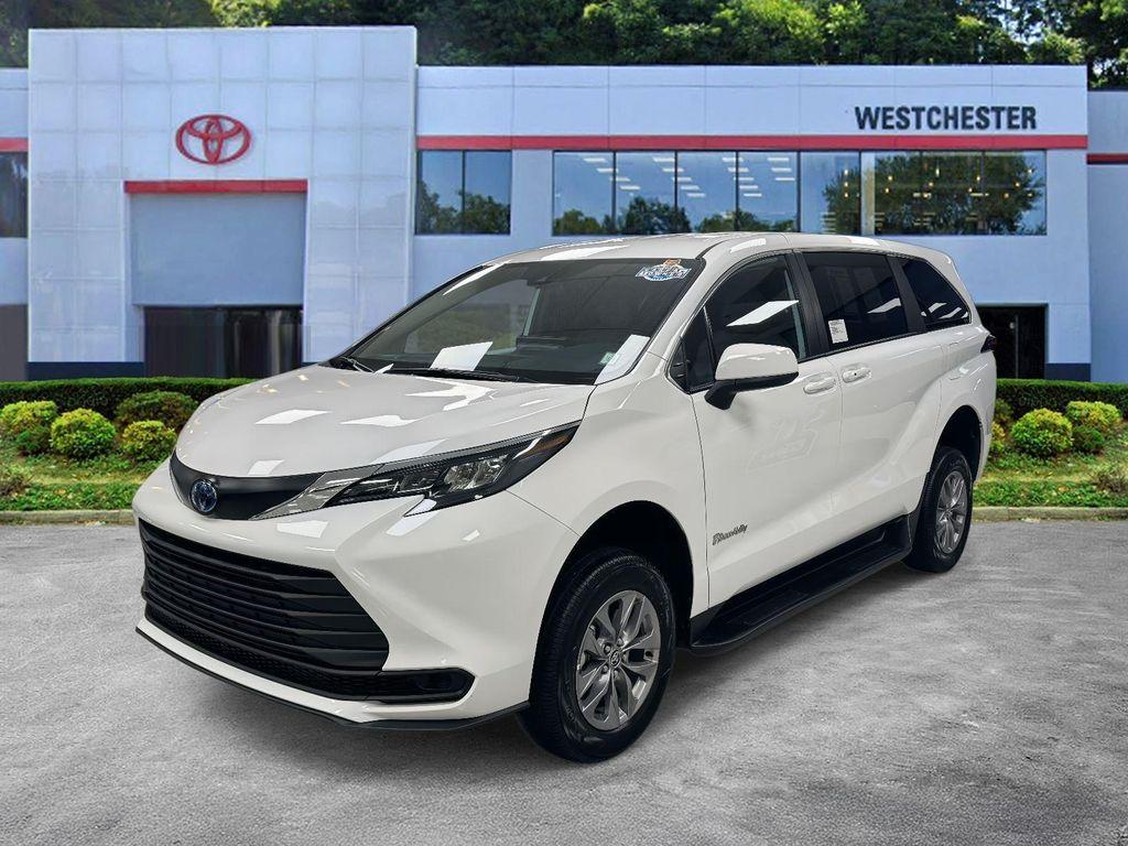 used 2025 Toyota Sienna car, priced at $70,888
