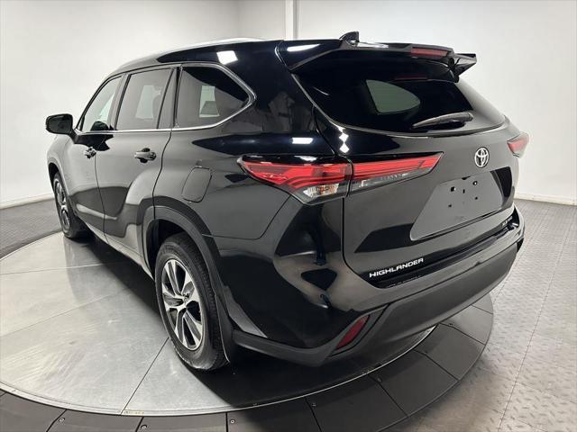 used 2022 Toyota Highlander car, priced at $32,588