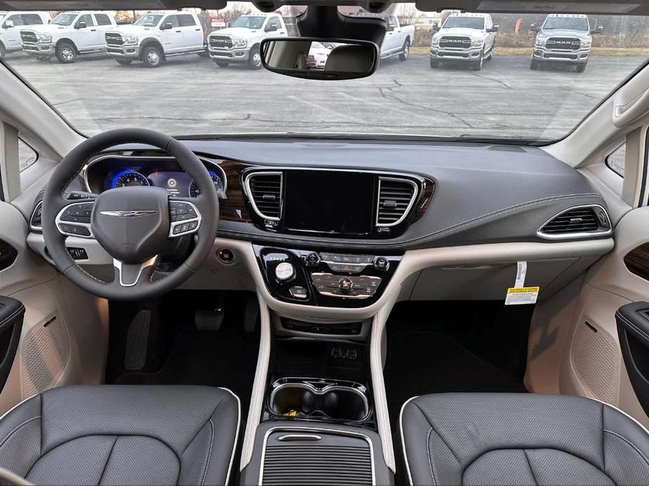 new 2024 Chrysler Pacifica car, priced at $51,486