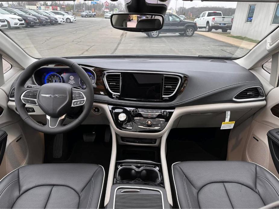 new 2024 Chrysler Pacifica car, priced at $54,310