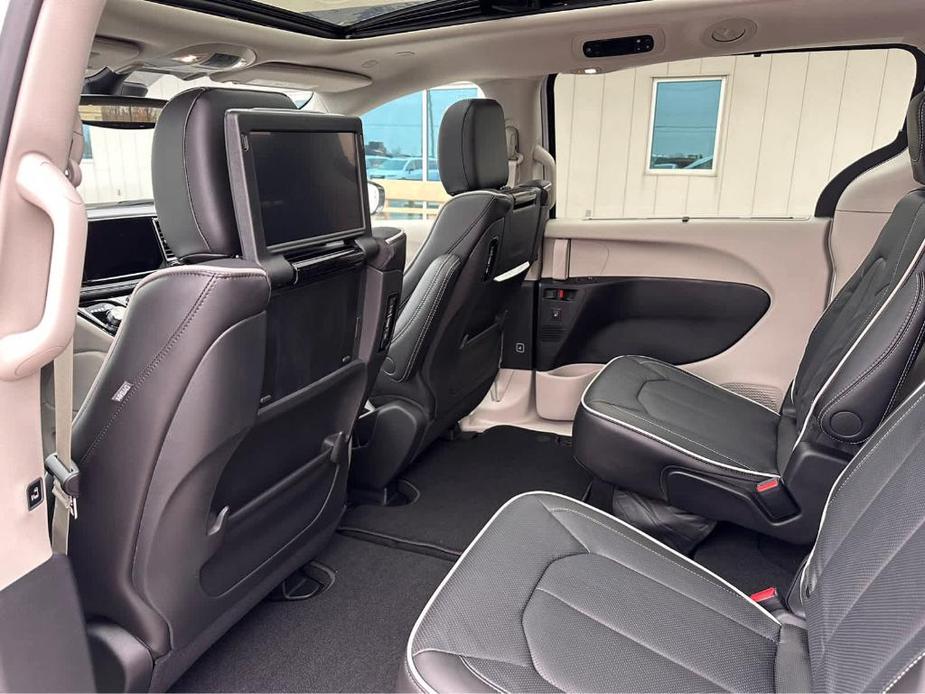 new 2024 Chrysler Pacifica car, priced at $54,310