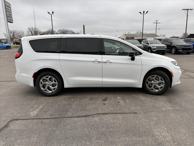 new 2024 Chrysler Pacifica car, priced at $54,310