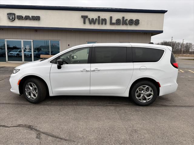 new 2024 Chrysler Pacifica car, priced at $54,310