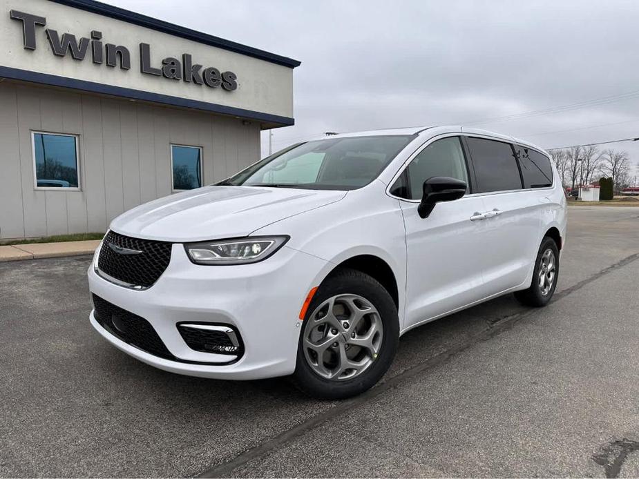 new 2024 Chrysler Pacifica car, priced at $54,310