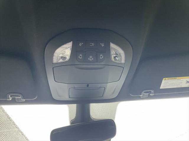 new 2025 Chrysler Pacifica car, priced at $40,031