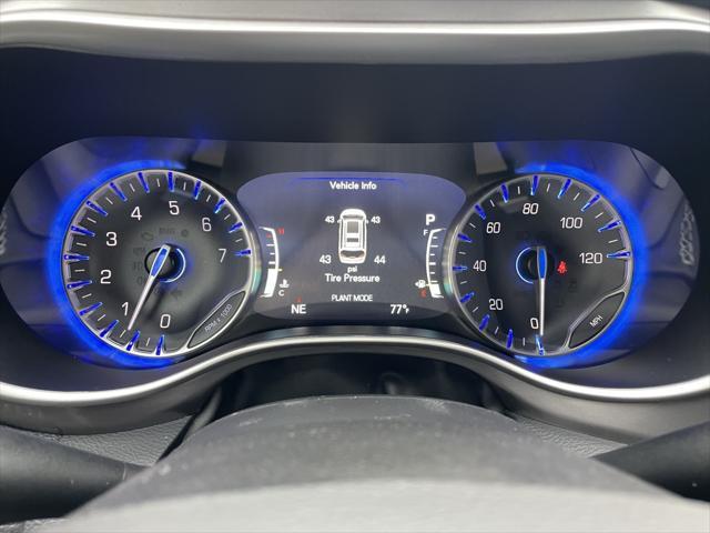 new 2025 Chrysler Pacifica car, priced at $40,031